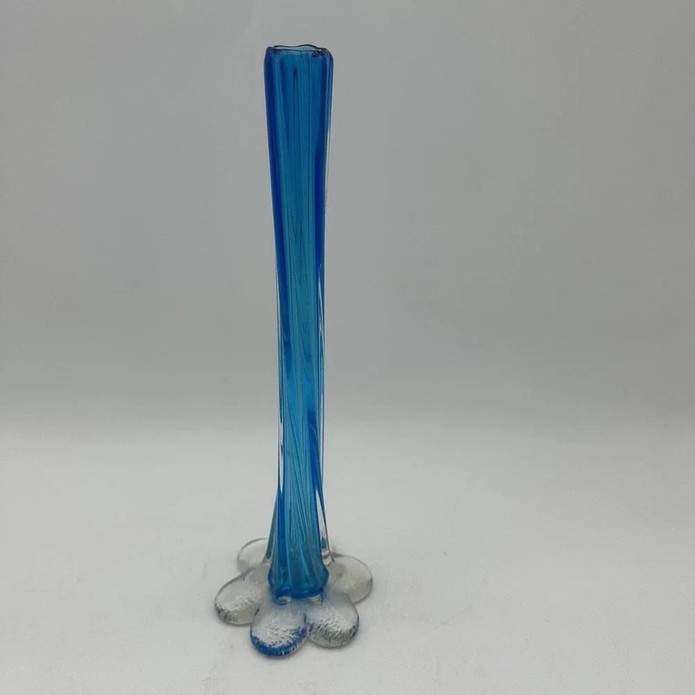 VTG Narrow Twisted Stemmed Flower Vase W/Elephant Foot Blue & ClearArt Glass 11